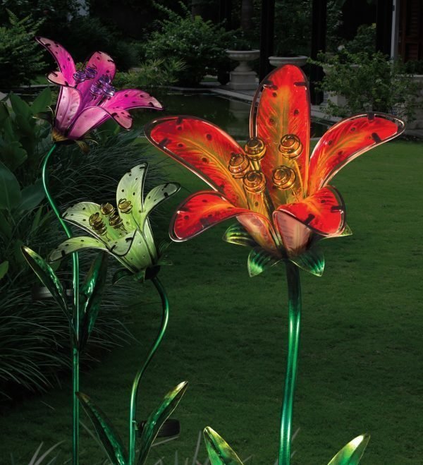 Solar Tiger Lily Stake - Red-126772